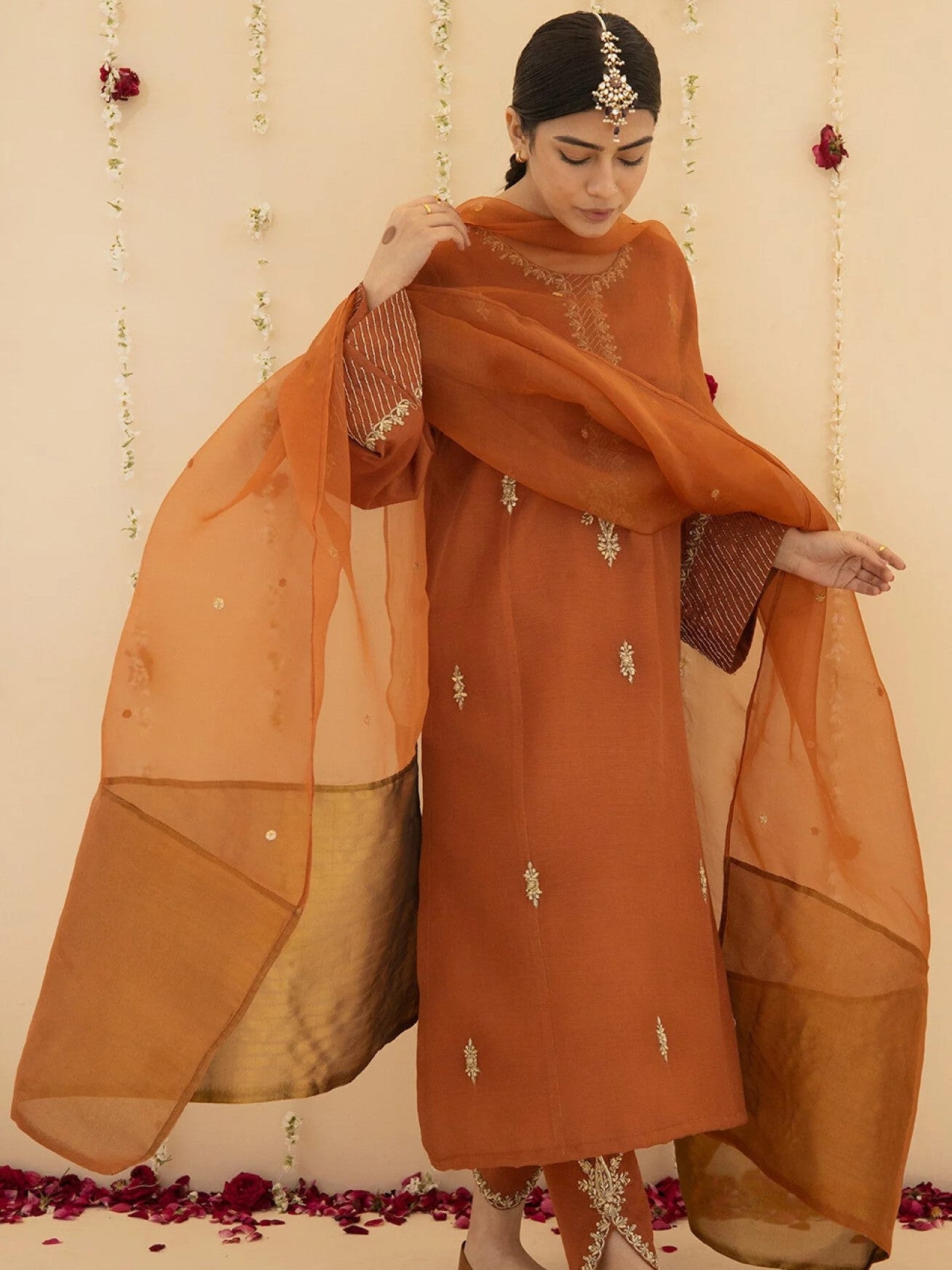 MEHNDI - Danoori
